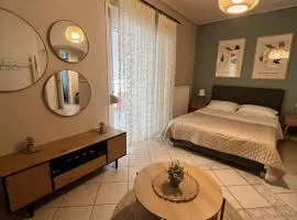 central studio very close to the port of Volos