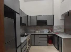 Aéroport appartement，位于丹吉尔的酒店