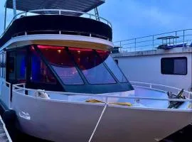 b3 Couples Therapy Yacht
