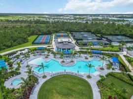 2 Bed-2 Bath condo with golf membership，位于威尼斯的酒店