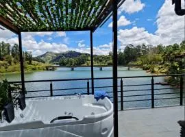 Cabaña con Jacuzzi frente al Lago