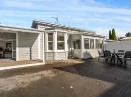 Arbor Villa - Greytown Holiday Home