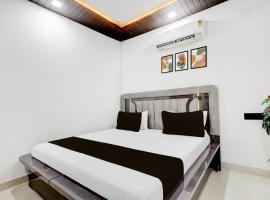 SPOT ON Dev Hotel And Guest House，位于Bhiwāni的酒店