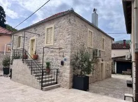 Tri srca 2 - De Luxe 2