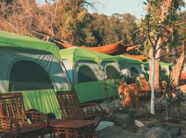 Mosh Achziv Beach，位于Gesher HaZiw的豪华帐篷营地