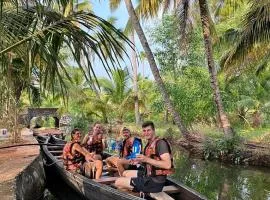 HostelExp, Munroe Island - A Community Experience