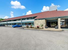 Super 8 by Wyndham Cincinnati-Springdale OH，位于斯普林代尔的酒店