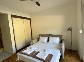 Stylish Studio IVSOLE