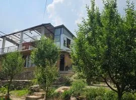 Ruhaani Cottages & Cafe