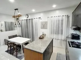 Relaxing 2BR Corner Home with Calming Lanai Area