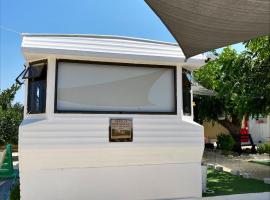 Nefeli's Dollhouse Caravan 3 minutes from Geroskipou Beach