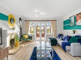 Detached 6 Bedroom Cambridgeshire Abode - Pets