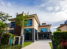 Forest City Golf Villa by Avery at Johor #Home Party#Located in Golf Resort#Free Parking#中英文房东