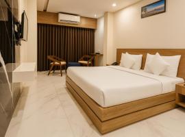 The Sky Imperial Unity Inn，位于Garudeshwar的酒店