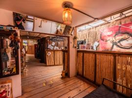 Hostal Copart，位于圣佩德罗&middot;德&middot;阿塔卡马的住宿