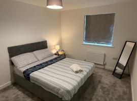 Large Room, 10 Min to Station，位于锡廷伯恩的酒店