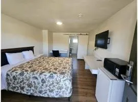 Del Rancho Motel By Townhouse Portland OR Hwy 205