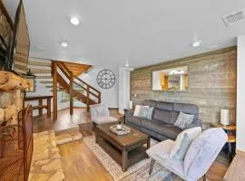 The Cozy Corner in Windermere Oaks on Lake Travis