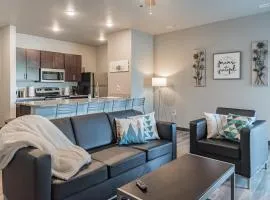 Modern Stay Near Jack Trice Stadium - Walk to ISU