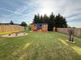 Maringotka za Lány，位于普日布拉姆的酒店