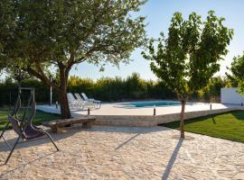 Kuća za odmor Matetić，位于Unešić的酒店