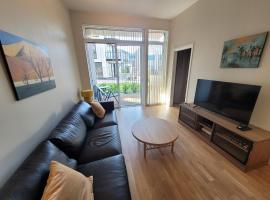 Modern apartment 2 min from the light rail, 5 min to Flesland Airport!
