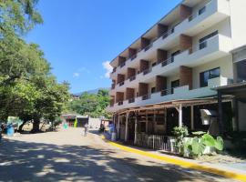 Hotel Ventanas Al Paraiso，位于Agua Buena的酒店