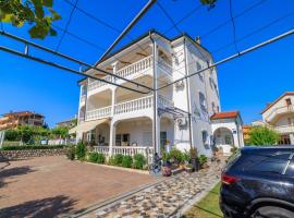 Apartments Spomenka Zvonko，位于洛帕的酒店
