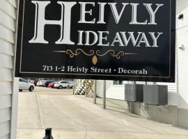 Heivly Hideaway in Decorah, Iowa，位于迪科拉的酒店