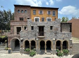 Loft Nizza en ValQuirico a 50 mts Plaza del Zocalo，位于Santeagueda的酒店