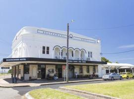 The Boatrowers Hotel，位于Stockton的酒店
