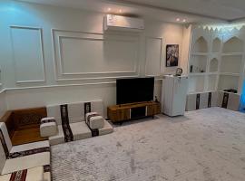 المعيدي - جناح vip غرف صالة -بمدخل سيارة عوائل，位于利雅德的酒店