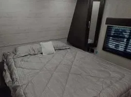 Prêt-à-camper derrière chez nous