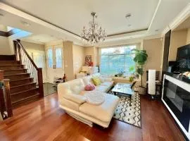 Cozy stay in Cental Vancouver