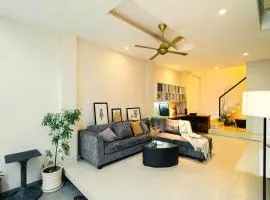 4BR Ben Thanh Full Facilities Step to Metro