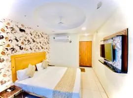Hotel Alexa - Satellite Prahladnagar, Ahmedabad
