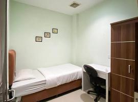RedDoorz Hostel at FInest Medan，位于棉兰的酒店