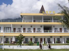 Lopo Hotel & Resort Samosir，位于Tomok的酒店