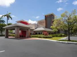 劳德代尔堡柏溪旅馆及套房酒店