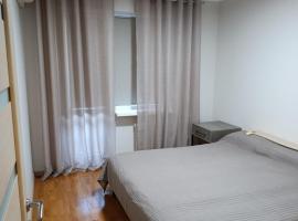 Сучасний комфорт та затишок Південне, Южне，位于Sychavka的酒店