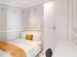 Blessed Luxury Cottage into Nature in Sandton Apartment in Sandton
