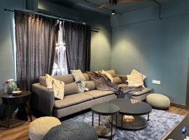 UBD Hospitality - Quirky property that suits all，位于New Town的酒店
