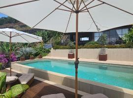 Les Terrasses Suites，位于卡列塔的酒店