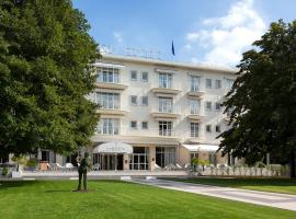 Hôtel Barrière le Grand Hôtel Enghien-les-Bains，位于昂吉安班斯的酒店