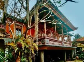 The Temple in Maha Artha Bungalows