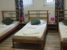 Carol 51 Hostel