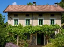 Hidden Valley House - a rustic retreat