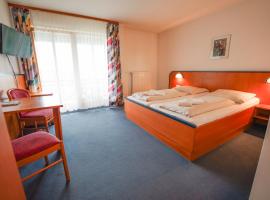 Hotel Sonnenhof - Tante ALMA`s Sommerfrische，位于Sonnen的酒店
