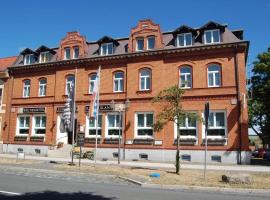 Hotel zur Krone，位于哈瑟尔费尔德的酒店