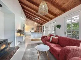 Jamieson Cottage 4 - By the River